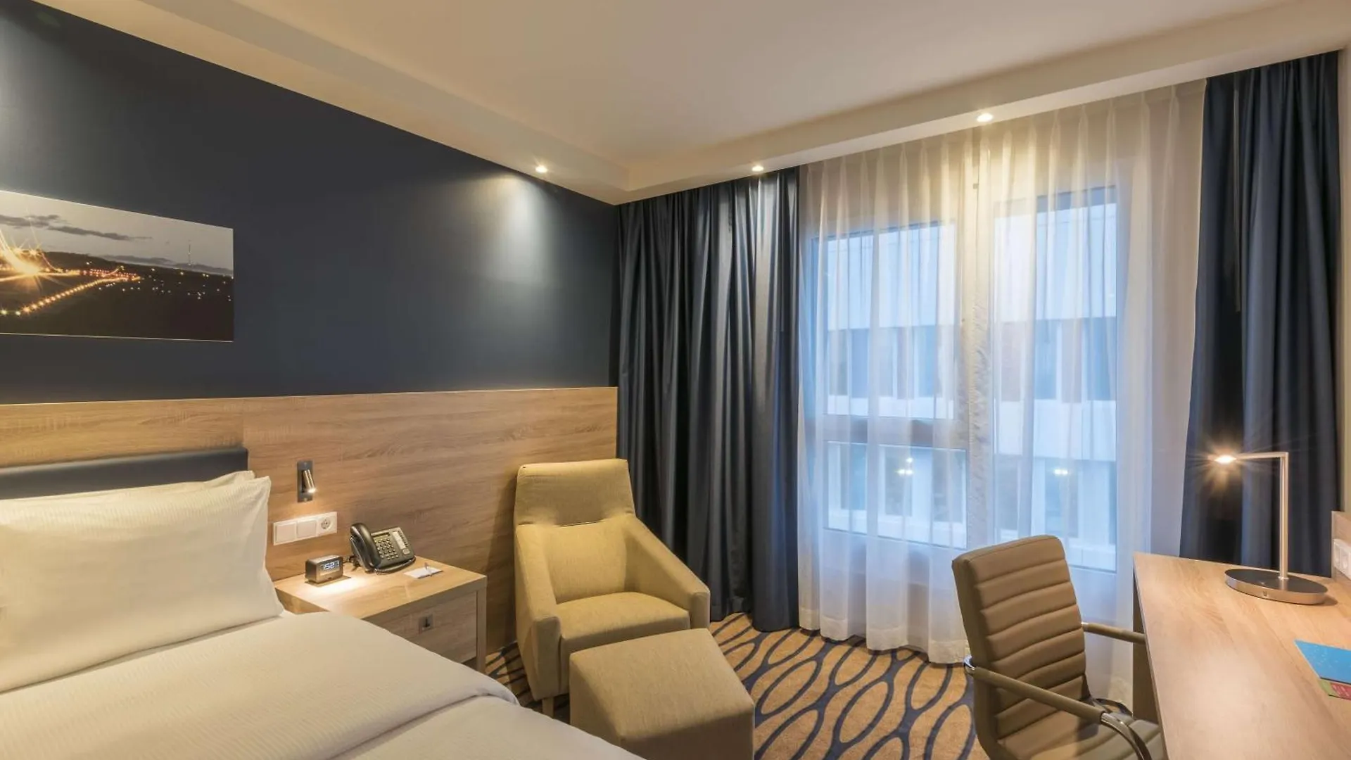 Hampton By Hilton Frankfurt Airport Hotel Frankfurt am Main